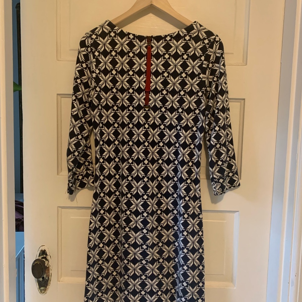 Hatley - Picture 2 of 3
